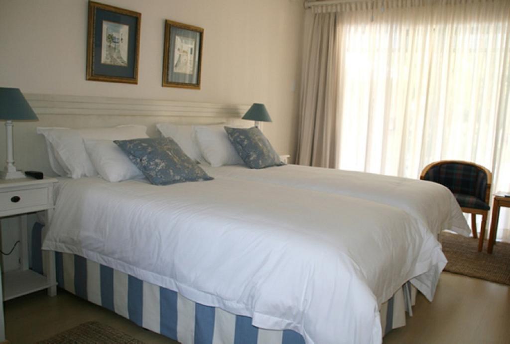Majorca House Bed & Breakfast Somerset West Bilik gambar